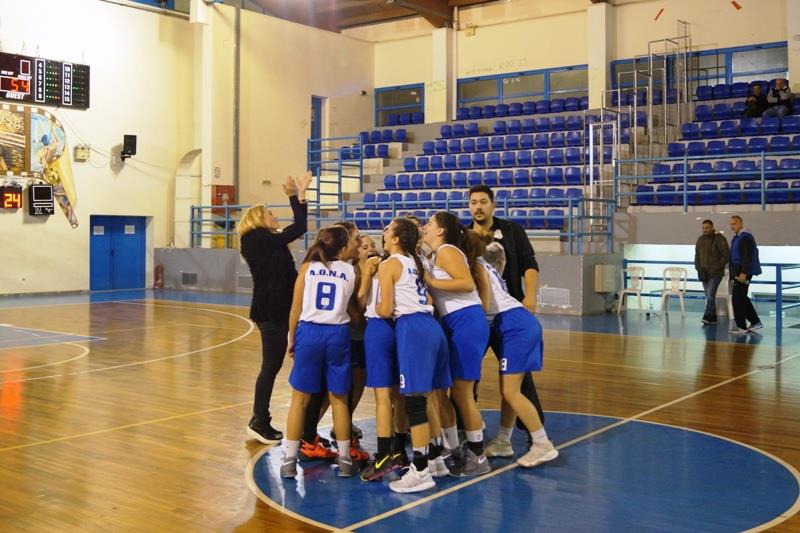 Ζευγάρωσαν τις νίκες οι κορασίδες